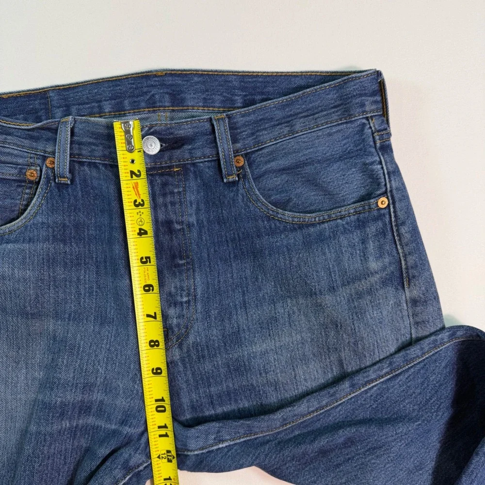 Levis 501 Original Fit Mens Blue Denim Straight Leg Button Fly Jeans 34x31‎
